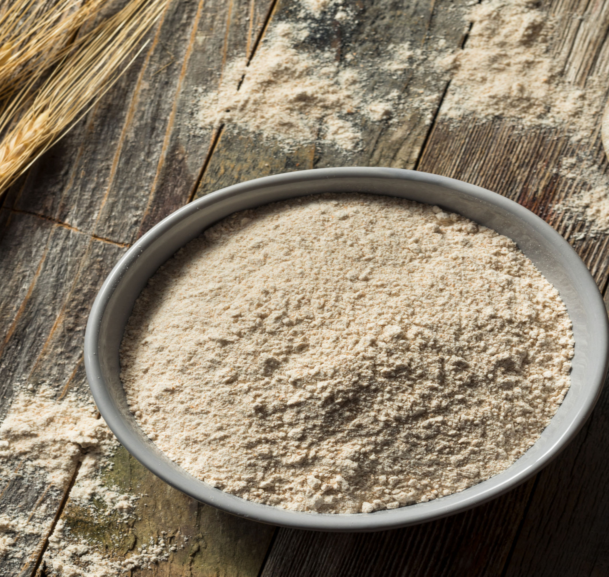 Premium Whole Wheat Flour – Stone-ground, fresh, and perfect for soft rotis, breads, and baking. No additives, 100% natural. Order now in Ireland!